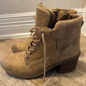 Brown Crown Vintage Boots
